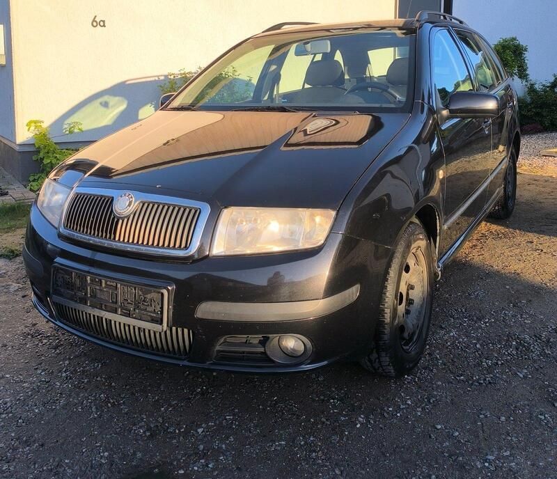 Schwarz Gebraucht 2007 Skoda Fabia Kombi | 1.100 € (Guter Preis) - Bild 1/4