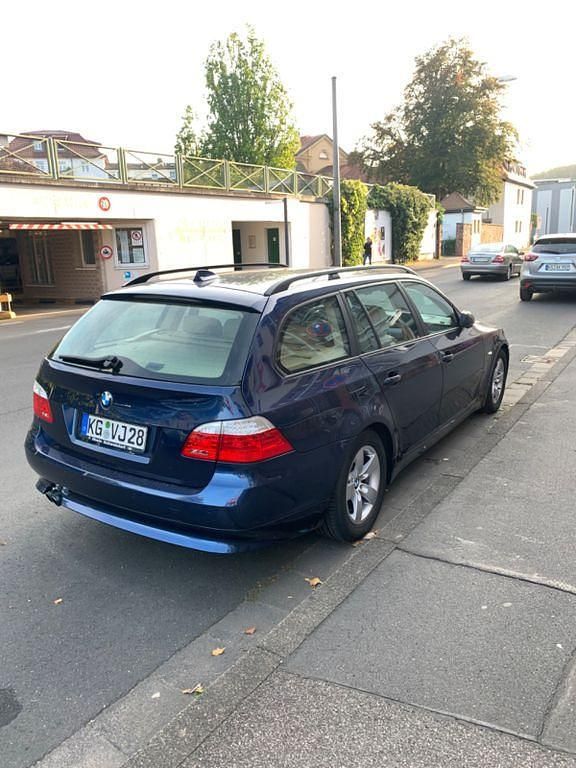 Gebraucht BMW 523 190 PS (139 kW) 2009 Blau Kombi