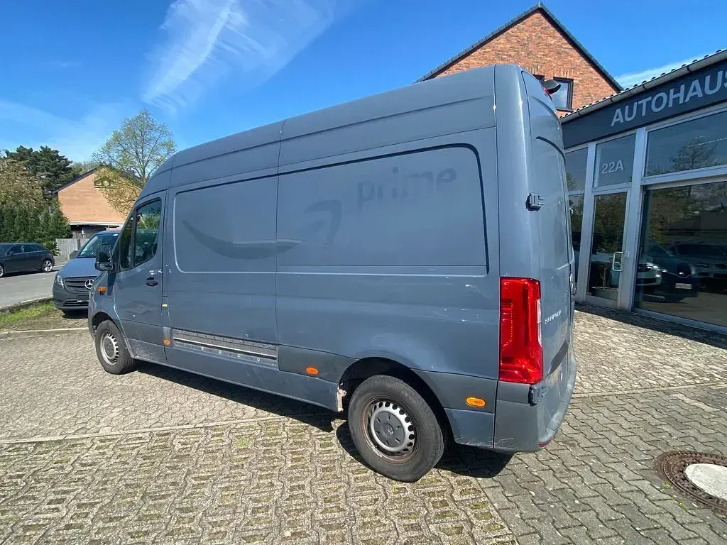 Gebraucht Mercedes Sprinter 143 PS (105 kW) 2020 Grau Van