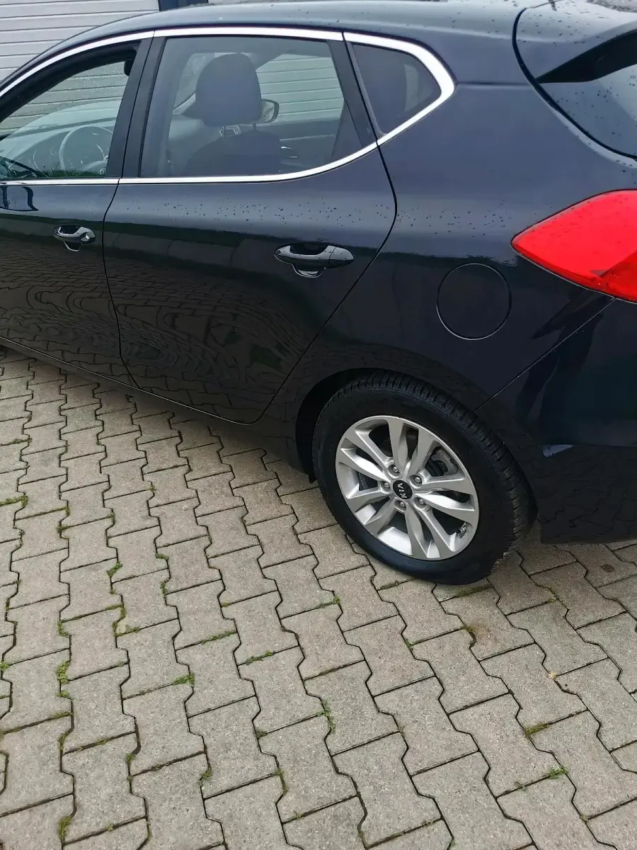 Gebraucht Kia Ceed 135 PS (99 kW) 2016 Schwarz Kleinwagen