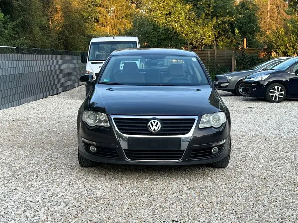 Gebraucht VW Passat Comfortline 140 PS (102 kW) 2008 Grau Limousine