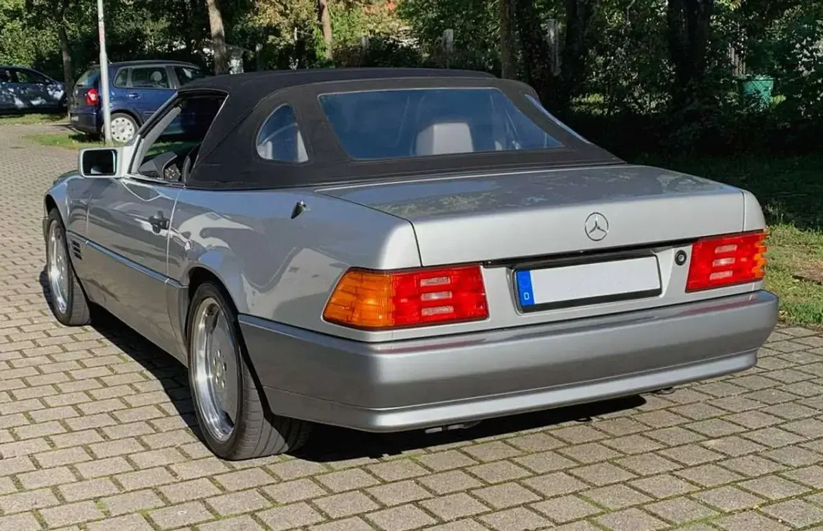 Gebraucht Mercedes SL300 231 PS (169 kW) 1992 Silber Cabrio