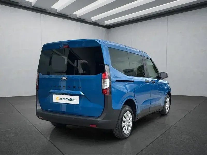 Neu Ford Tourneo Courier 125 PS (91 kW) 2025 Blau Van / Kleinbus