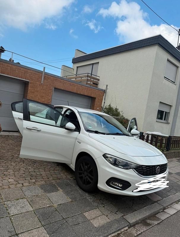 Gebraucht Fiat Tipo 95 PS (69 kW) 2019 Weiß Limousine