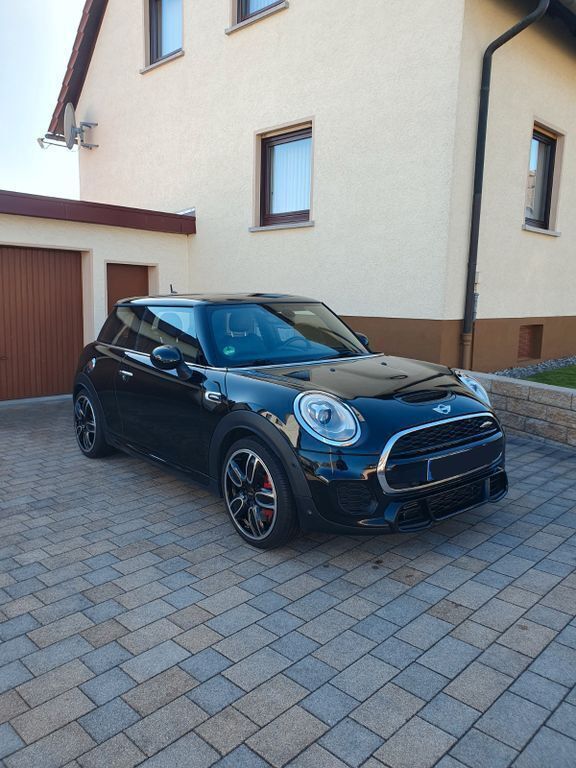 Schwarz Gebraucht 2015 Mini John Cooper Works Kleinwagen | 18.000 € (Etwas zu teuer) - Bild 1/4