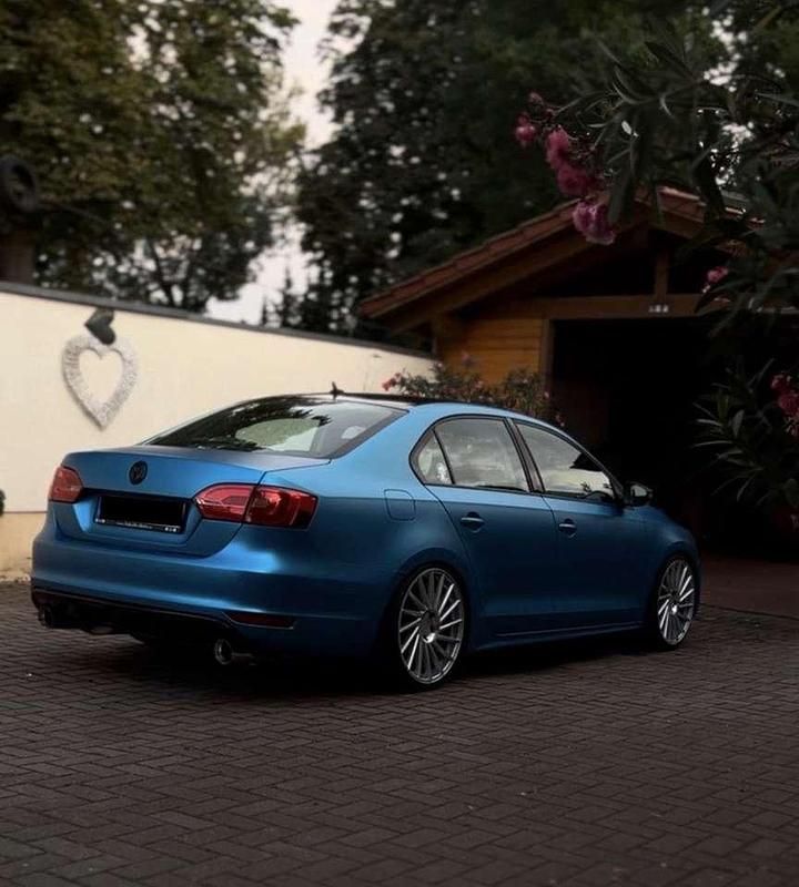 Gebraucht VW Jetta 122 PS (89 kW) 2014 Blau Limousine