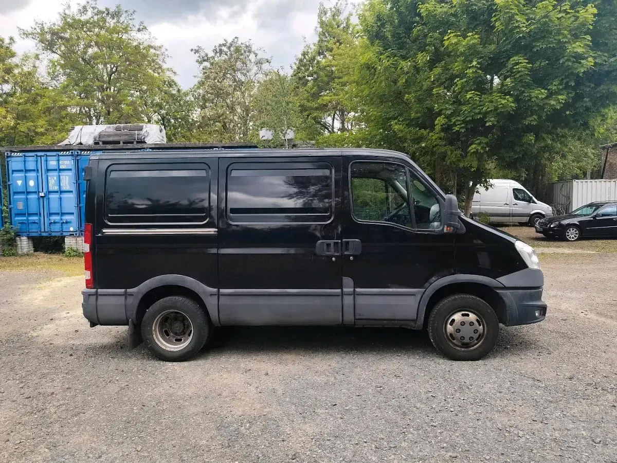 Occasion Iveco Daily 130 ch (95 kW) 2013 Noir Monospace