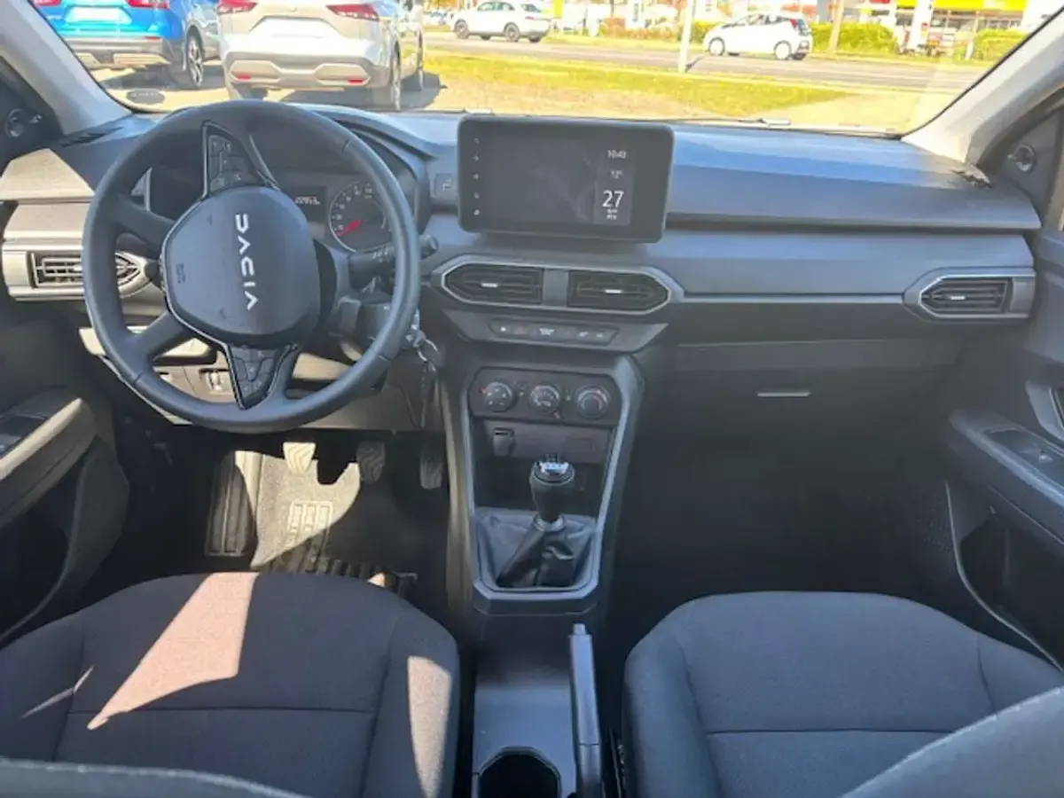 Gebraucht Dacia Sandero Essentiel 91 PS (66 kW) 2024 Iron blau Kleinwagen