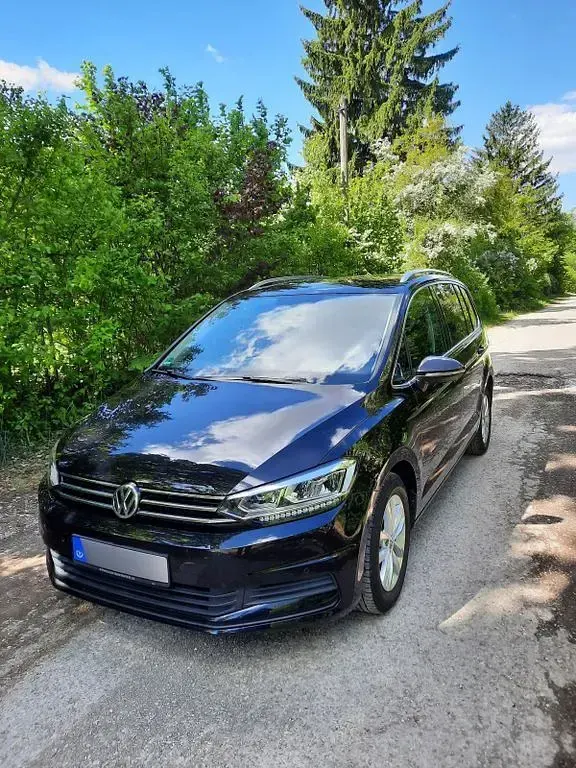 Gebraucht VW Touran 150 PS (110 kW) 2017 Schwarz Van / Kleinbus