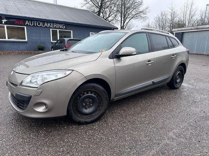 Gebraucht Renault Mégane III Expression 110 PS (80 kW) 2012 Limousine