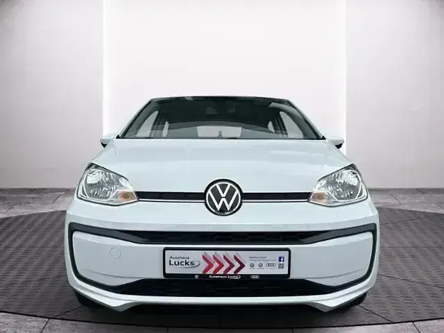 Używany VW up! Move 65 KM (47 kW) 2021 Biały Hatchback