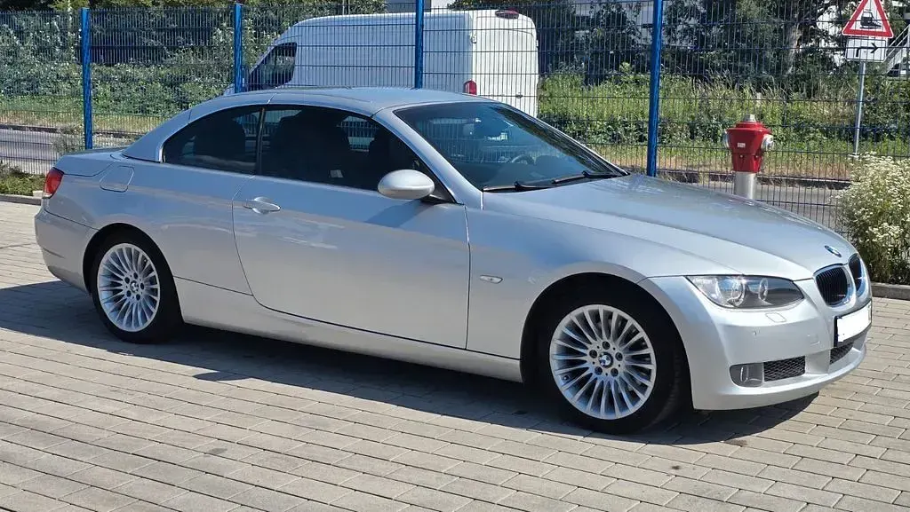 Gebraucht BMW 320 Cabriolet Comfort Edition 177 PS (130 kW) 2009 Silber Cabrio