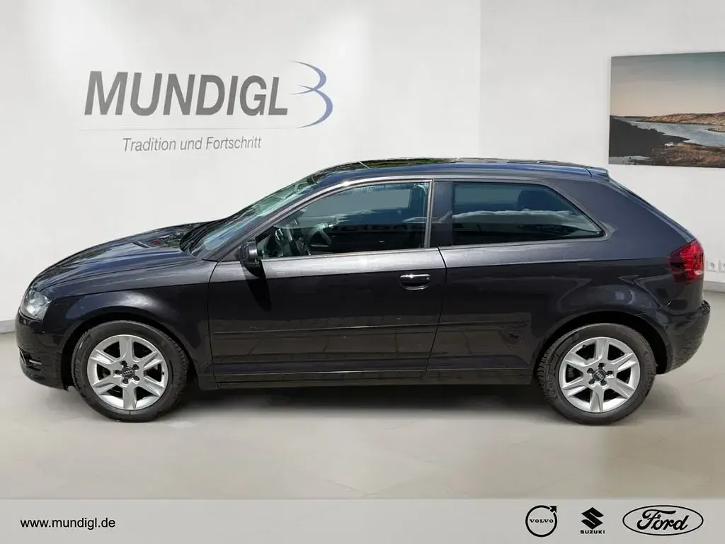 Gebraucht Audi A3 Attraction 105 PS (77 kW) 2011 Grau Kleinwagen
