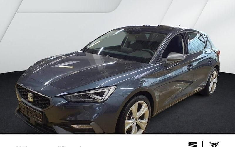 Grau Gebraucht 2024 Seat Leon FR Limousine | 25.333 € (Guter Preis) - Bild 1/4