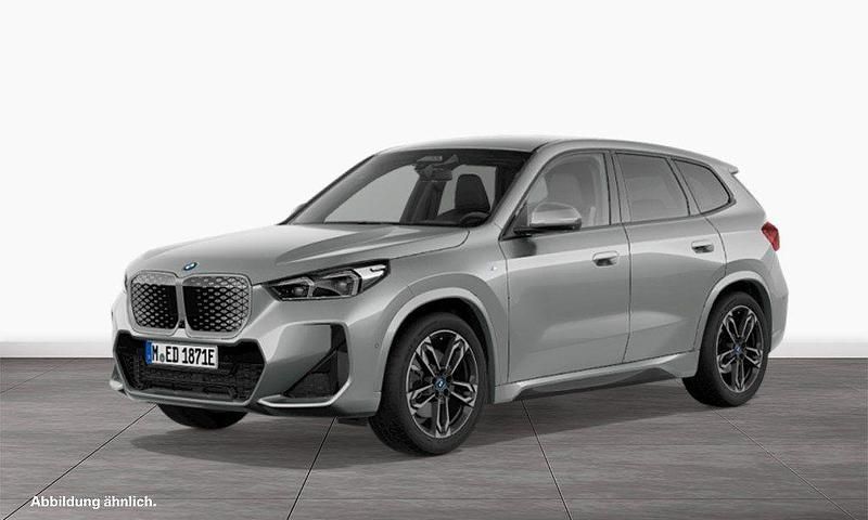 Silber Gebraucht 2024 BMW iX1 M Sport SUV | 51.409 € - Bild 1/3