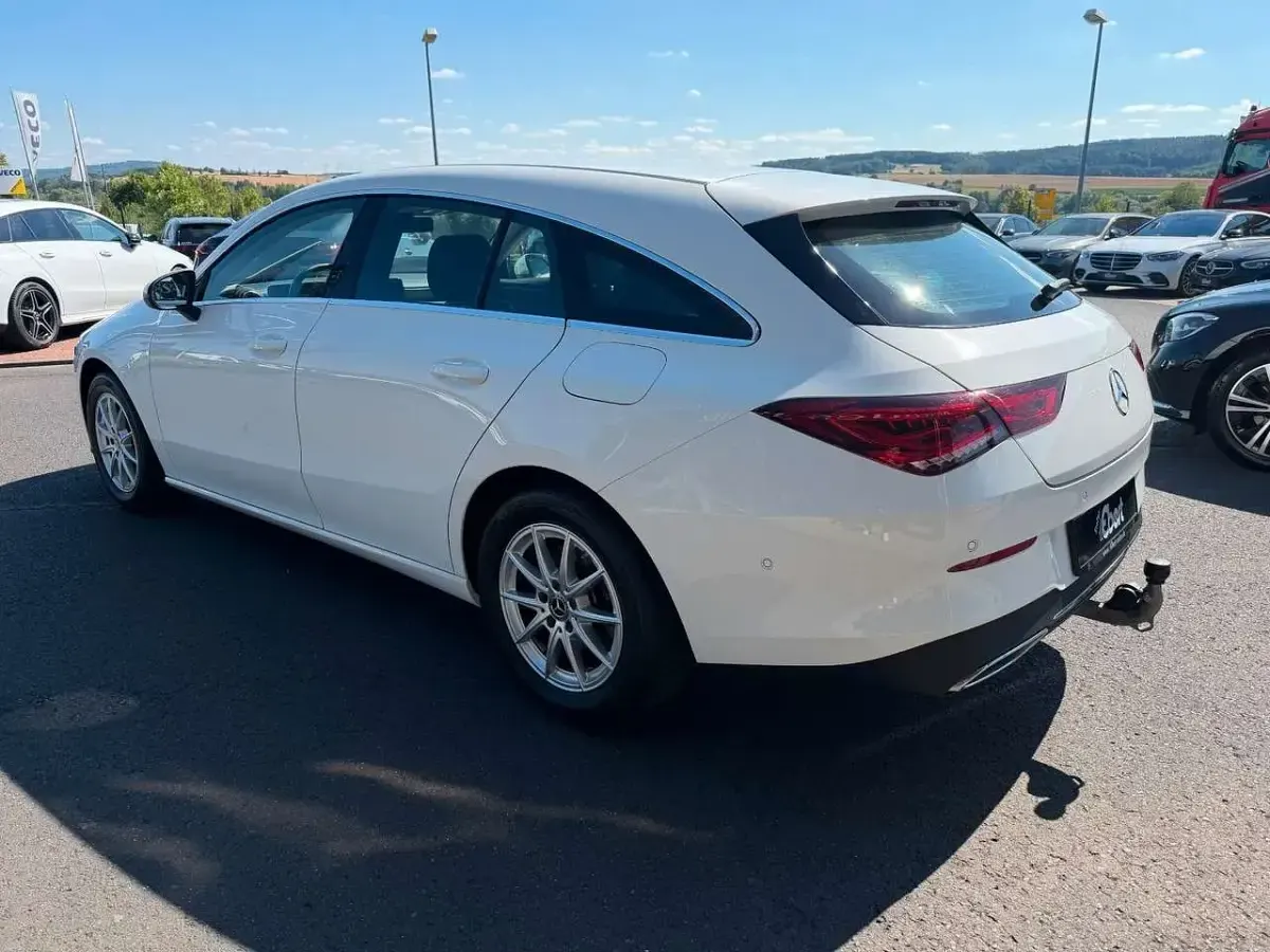 Gebraucht Mercedes CLA200 163 PS (119 kW) 2021 Polarweiss Coupé