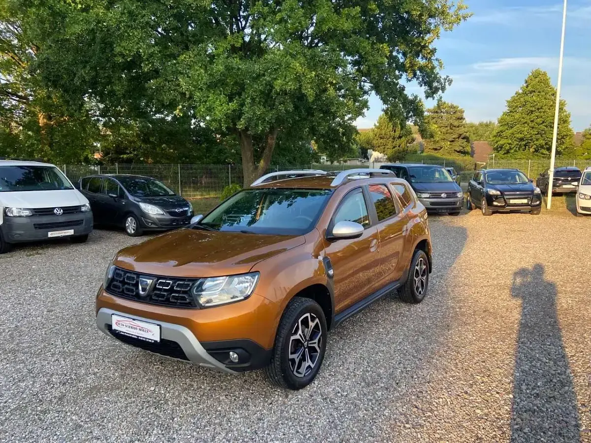Gebraucht Dacia Duster Journey 131 PS (96 kW) 2019 Gold SUV