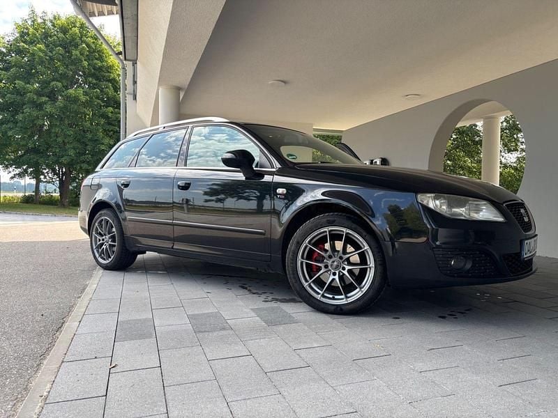 Schwarz Gebraucht 2013 Seat Exeo Style Kombi | 5.999 € (Teuer) - Bild 1/4