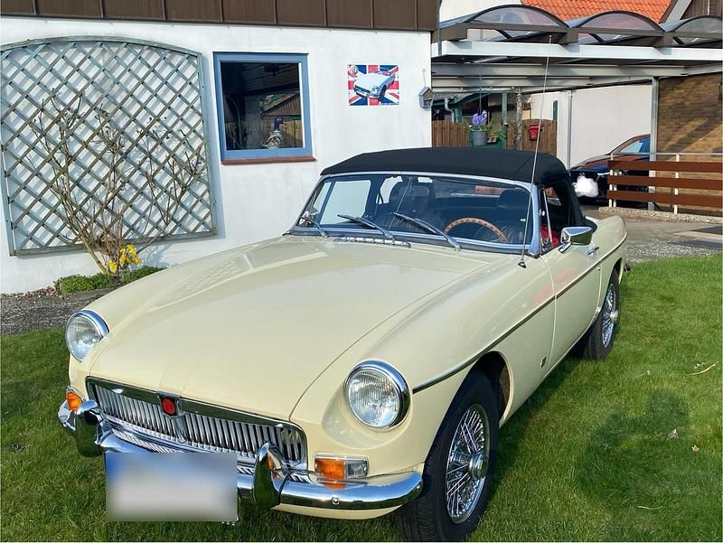 Gebraucht MG B 67 PS (49 kW) 1975 Beige Cabrio