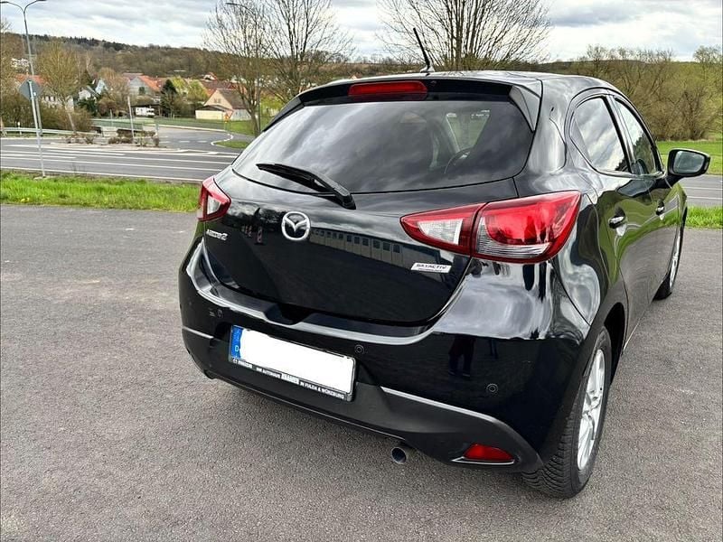 Second-hand Mazda 2 105 CP (77 kW) 2015 Negru Berlinǎ