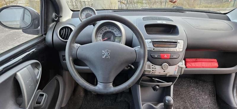 Gebraucht Peugeot 107 Filou 68 PS (50 kW) 2009 Schwarz Kleinwagen