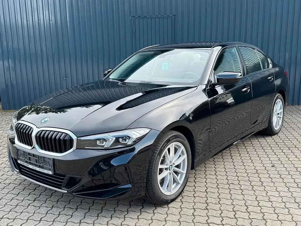 Gebraucht BMW 320 190 PS (139 kW) 2024 Schwarz Limousine