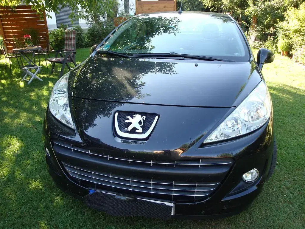 Gebraucht Peugeot 207 CC Premium 120 PS (88 kW) 2010 Schwarz Cabrio