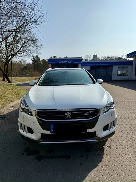 Weiß Gebraucht 2017 Peugeot 508 S Kombi | 11.000 € (Fairer Preis) - Bild 1/4
