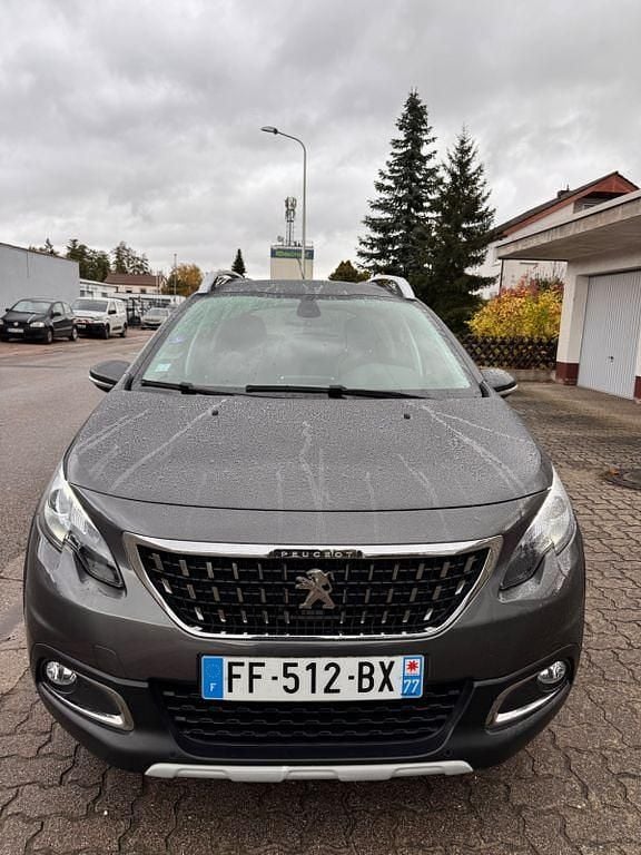 Grau Gebraucht 2019 Peugeot 2008 Allure SUV | 10.900 € (Superpreis) - Bild 1/4