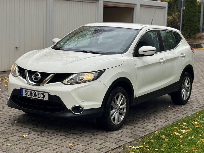 Weiß Gebraucht 2015 Nissan Qashqai Acenta SUV | 6.999 € (Guter Preis) - Bild 1/4