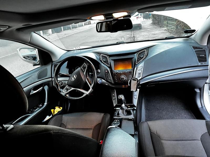 Gebraucht Hyundai i40 141 PS (103 kW) 2018 Silber Kombi