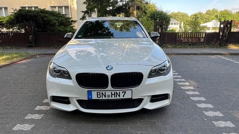 Gebraucht BMW M550 Performance 381 PS (280 kW) 2014 Weiß Limousine