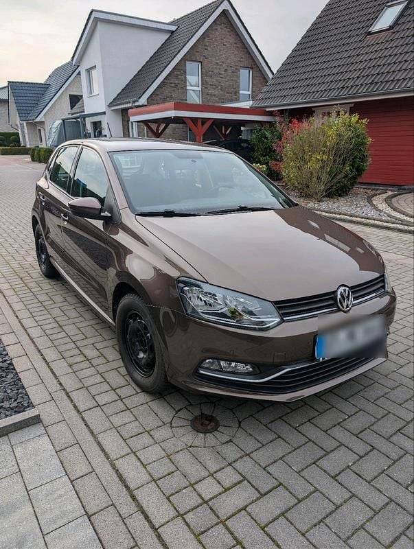 Braun Gebraucht 2016 VW Polo Comfortline Kleinwagen | 10.199 € (Guter Preis) - Bild 1/4