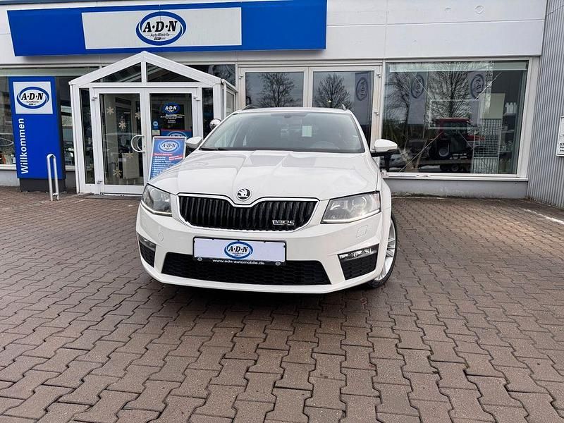 Weiß Gebraucht 2015 Skoda Octavia RS Kombi | 8.950 € (Guter Preis) - Bild 1/4
