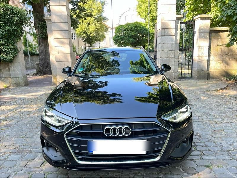 Schwarz Gebraucht 2020 Audi A4 Kombi | 20.500 € (Guter Preis) - Bild 1/4
