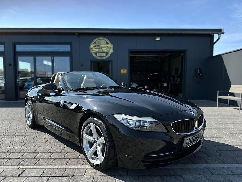 Black sapphire metallic Gebraucht 2011 BMW Z4 Comfort Edition Cabrio | 15.999 € (Guter Preis) - Bild 1/4