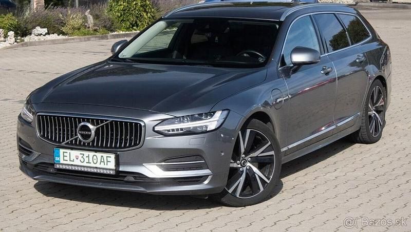 Grau Gebraucht 2018 Volvo V90 Inscription Kombi | 20.800 € - Bild 1/4