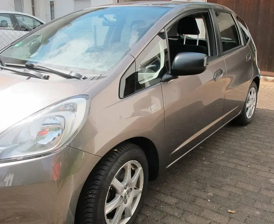 Gebraucht Honda Jazz Trend 90 PS (66 kW) 2013 Braun Kleinwagen