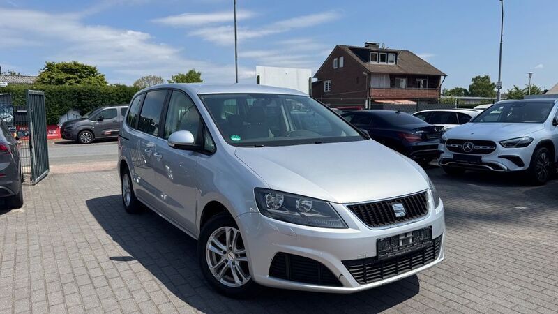 Reflexsilber metallic Gebraucht 2011 Seat Alhambra Reference Van / Kleinbus | 8.900 € (Fairer Preis) - Bild 1/4