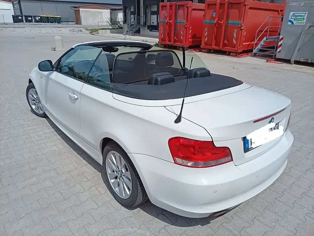Gebraucht BMW 118 Cabriolet 143 PS (105 kW) 2011 Weiß Cabrio