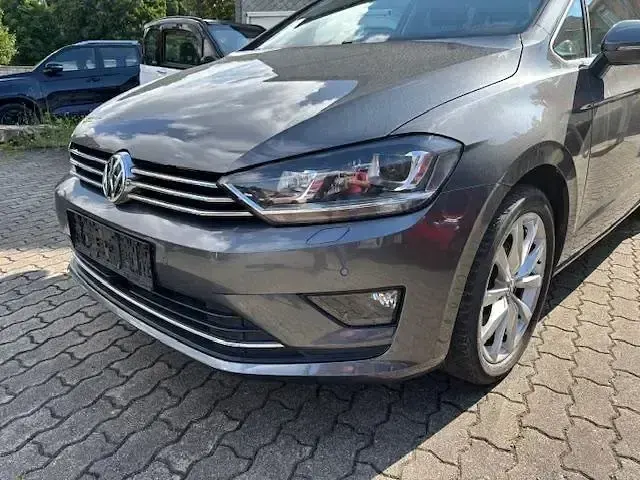 Gebraucht VW Golf VII Highline 125 PS (91 kW) 2018 Indiumgrau metallic SUV