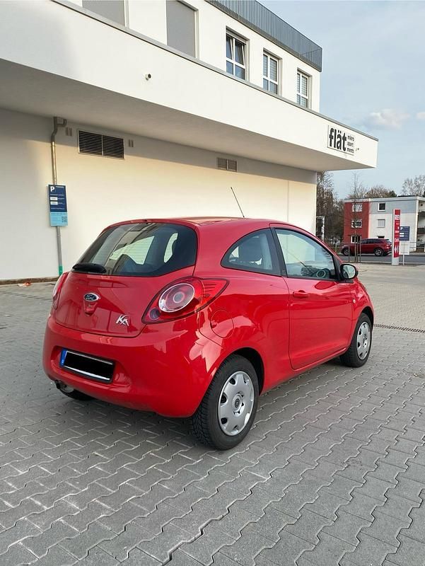 Gebraucht Ford Ka 69 PS (50 kW) 2012 Rot Kleinwagen