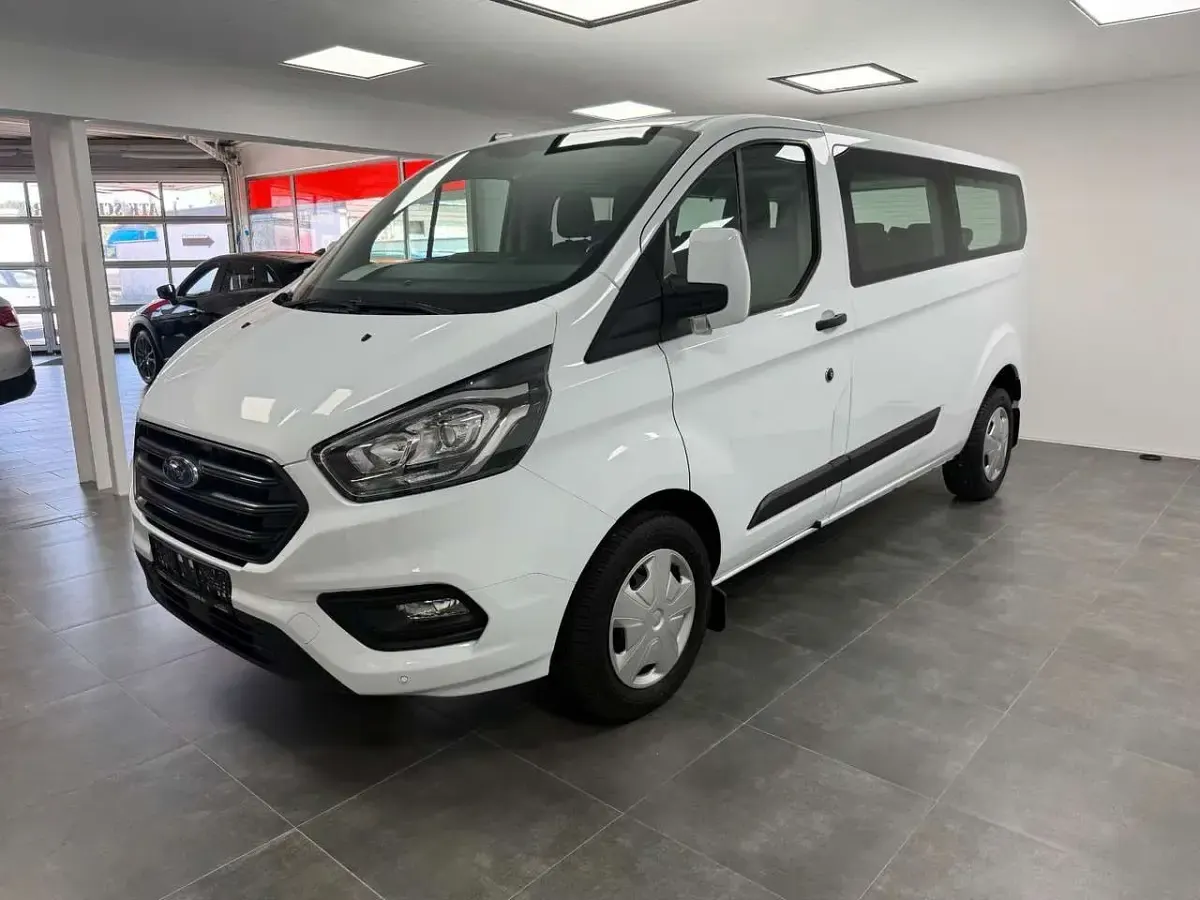 Gebraucht Ford Transit Trend 105 PS (77 kW) 2022 Frozen white Kombi
