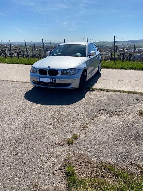Gebraucht BMW 116 116 PS (85 kW) 2011 Grau Kleinwagen