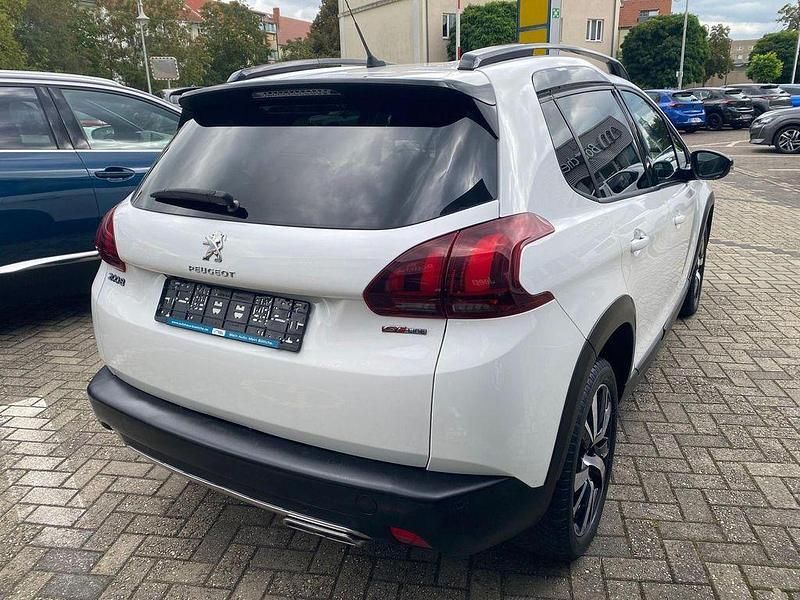 Gebraucht Peugeot 2008 GT-line 110 PS (80 kW) 2018 Lack weiss banquise/typ aussenverkleidung spiegel flach standard SUV