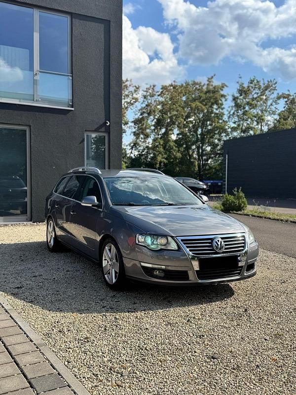 Grau Gebraucht 2006 VW Passat Kombi | 1.750 € (Guter Preis) - Bild 1/4