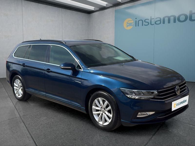 Gebraucht VW Passat 150 PS (110 kW) 2019 Blau Kombi