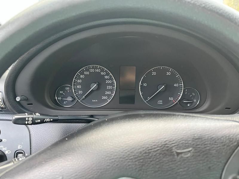 Gebraucht Mercedes 200 2005 Schwarz Limousine