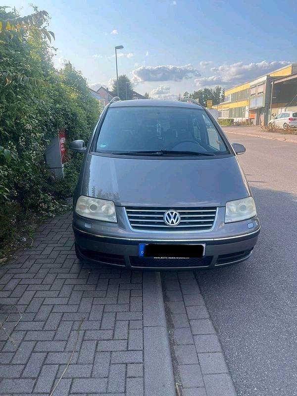Grau Gebraucht 2007 VW Sharan Van / Kleinbus | 2.800 € - Bild 1/4