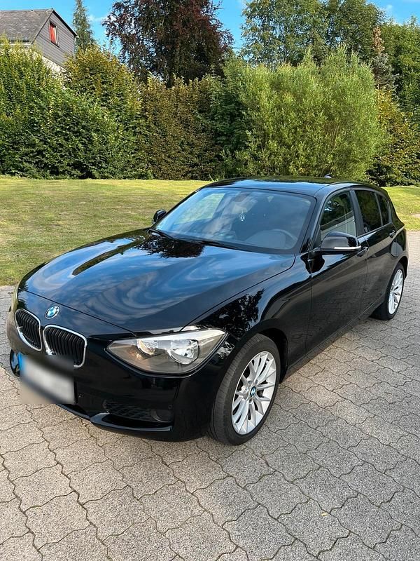 Schwarz Gebraucht 2014 BMW 120 M Sport Kleinwagen | 11.299 € (Fairer Preis) - Bild 1/4